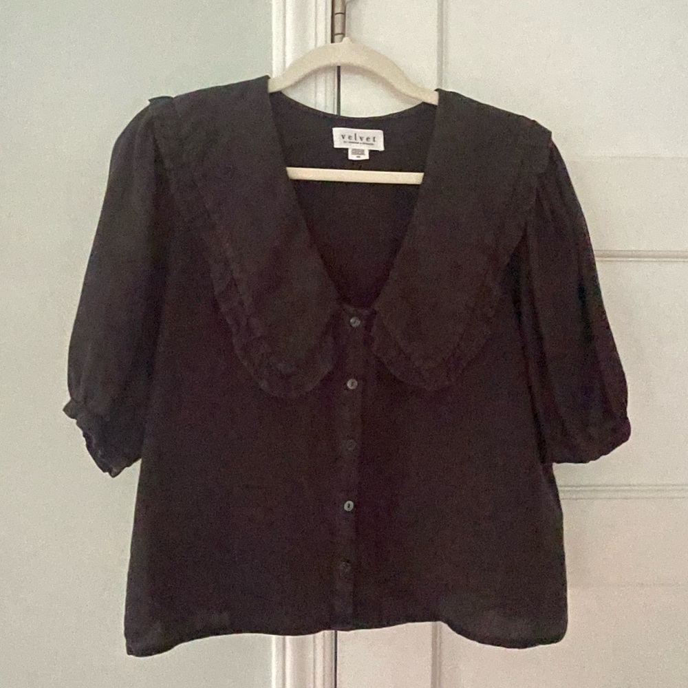 VELVET BY GRAHAM & SPENCER
Cara Linen Top